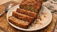 Cake moelleux à la farine de quinoa et fleur d’oranger, prêt en un seul saladier