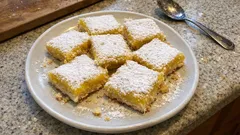 Carrés au citron maison : une base sablée et une crème acidulée qui se tient bien