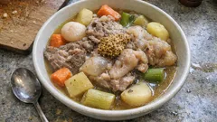 Tête et pied de veau aux légumes d’hiver : un mijoté façon pot-au-feu, bien fondant