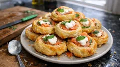 Roulés feuilletés au saumon fumé et basilic : un apéro croustillant prêt en 30 min