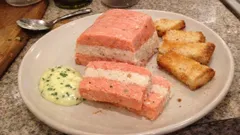 Terrine aux deux poissons saumon-cabillaud : une entrée bicolore facile à préparer