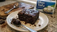Brownie au tofu soyeux : ultra fondant, très chocolaté et prêt sans complication