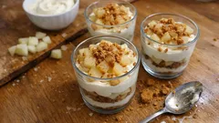 Verrines poire, spéculoos et mascarpone : un dessert sans cuisson prêt en 10 minutes